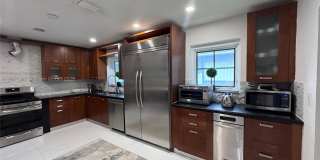 1332 Van Buren St (AVAIL 04/01/2026) Gallery 6