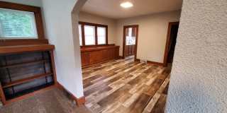 Large 3 Bedroom Home near Iowa State Fairgrounds! Gallery 7