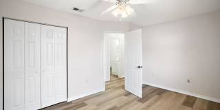 202 Fernwood Street - 1 Gallery 16