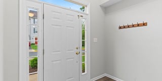 45426 Clarkes Crossing Square Gallery 4