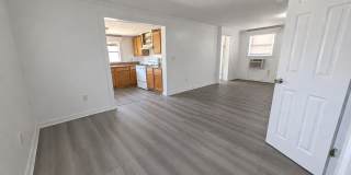 Recently renovated  2 bed, 1.5 bath home with a fully fenced yard Gallery 1