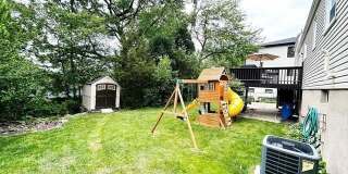 321 Maplewood Drive Gallery 25