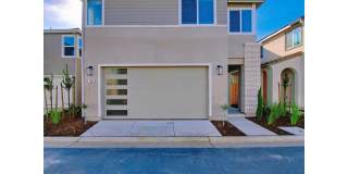 Modern 3-Bedroom Home in the Exclusive Elev8ions Neighborhood of Clovis! Gallery 1