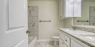 Four bedroom in Stone Lake! Gallery 23