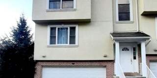 3Bed/2.5 Bath On West Run Rd - Available 07/07/2027 Gallery 1