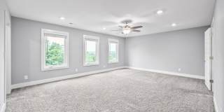 Modern Three Bedroom! Gallery 25