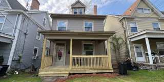 Huge Newly Renovated 4 Bedroom/2 Bath House in Bellevue! Gallery 1