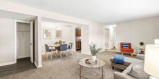 10 West Gallery 28