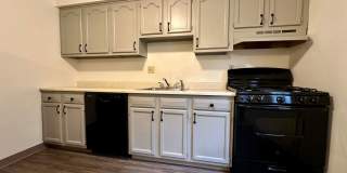 Fantastic Two Bedroom Townhouse in Penn Hills with Garage, Central A/C & Patio! Call Today! Gallery 1