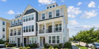 Quarterpath at Williamsburg – Two Primary Suites Gallery 1