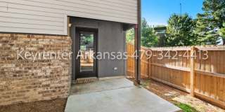 Beautiful 2 Bed, 3 Bath Home Just Off Weddington! Gallery 28