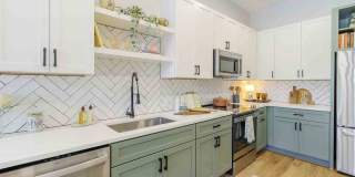 The Felicity on Perry Gallery 23