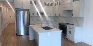 4 Bed | 3 Bath | 1 Car Garage Duplex in Kansas City w/ Move in Special Gallery 7