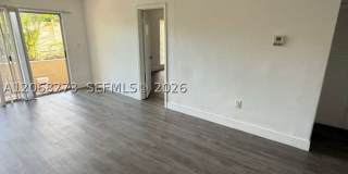 11905 NE 2nd Ave Gallery 7