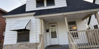 3 Bedroom 1.5 Bathroom HOUSE Gallery 1