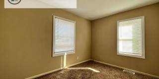 2 Bed 1 Bath House with Garage Gallery 7