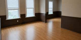 Town House: 2 bedroom & 1 bathroom Gallery 1