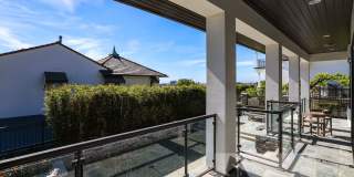 Elevated Living in Newport Heights Gallery 26