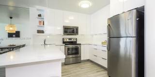 5601 Collins Avenue Gallery 29
