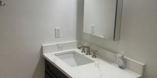 GORGEOUS Downtown Apartment!!! Gallery 13