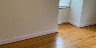 Lovely Two Bedroom Home on a Quiet Street Gallery 19