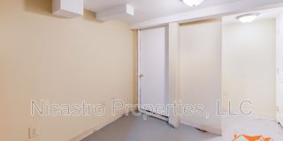 2097 Summit Street Gallery 16