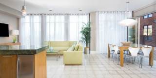 2125 Yale Apartments Gallery 9