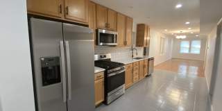 1814 West 17th Street Gallery 11