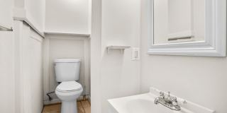 Cozy 2 BR 1.5 Ba Townhome by Patterson Park Gallery 6