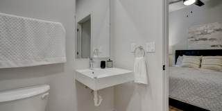 The Ayva Midtown Gallery 19