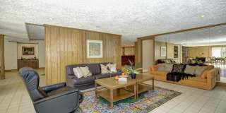 Luxurious living in Potomac! Main House and Guest House included! Gallery 20