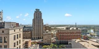 Skyline 776 Skyline 776 Gallery 60