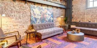 Axis Oakland Gallery 64