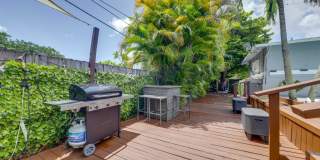 Spacious 3-Bedroom West Park Home with Private Pool Spacious 3-Bedroom West Park Home with Private Pool Gallery 29