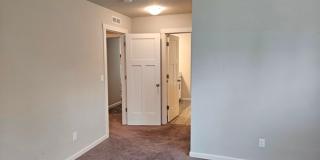 5Bd/3Ba Two Story House - For viewing! Gallery 10