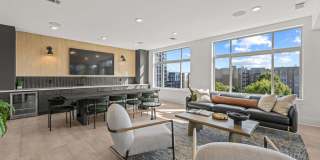 The Mint 425 Apartments Gallery 39