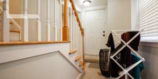 Nicely renovated 4 bed duplex with parking included. Gallery 11