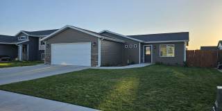 671 Valor Court Gallery 1