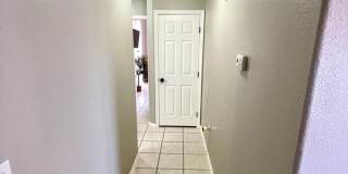 Luxurious Fully Furnished 3 Bedroom Home with Garage! Gallery 15