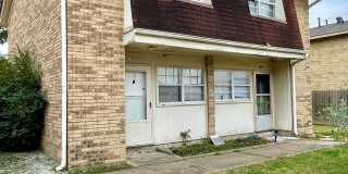 2 Bed / 1 bath townhouse available now! Gallery 1