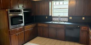 Spacious 4 Bed / 2 Bath Home for Rent in Norman Gallery 15