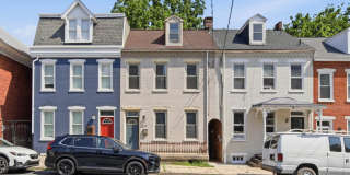 Beautiful 3BR 1.5 Townhouse in North East Lancaster City! Gallery 1