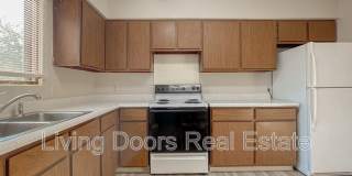 4711 Gladstone St Gallery 1