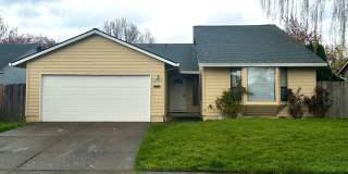 Terrific Bethany home with fully fenced backyard- recent updates! Gallery 1