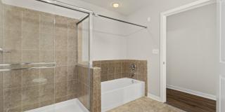 Kingston Pointe Apartments Gallery 15