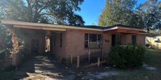 1213 Gentry Street Gallery 1