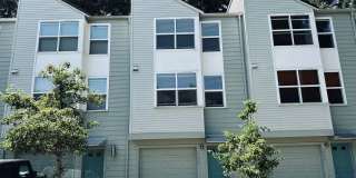 Shoreline - 2 Bedroom plus 1 den/ 2 Bath Townhouse Shoreline - 2 Bedroom plus 1 den/ 2 Bath Townhouse Gallery 1