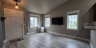 4 bed 2 bath home in Josephine Crossing Gallery 9