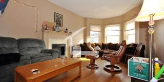 Nicely renovated 3 bed 1 bath unit on the Green Line in Allston! Gallery 4