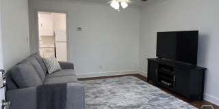 1506 E 50th Street Gallery 14